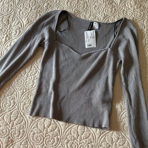 H&M Divided Rib Knit Sweetheart Neckline Grey Long Sleeve Top (M)
